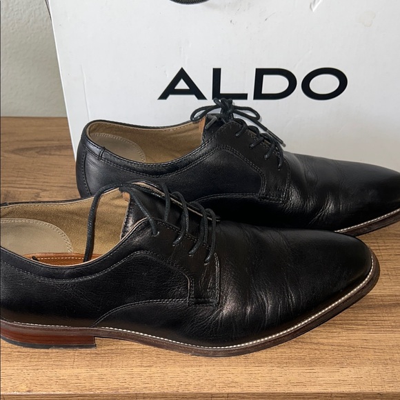 Aldo Men's Classic Black Leather Oxfords - Picture 7 of 9